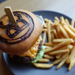 【ラトビア・リガ/ 女一人旅】平日ランチがお得なハンバーガー屋"Burger Studio"(2018年2月)